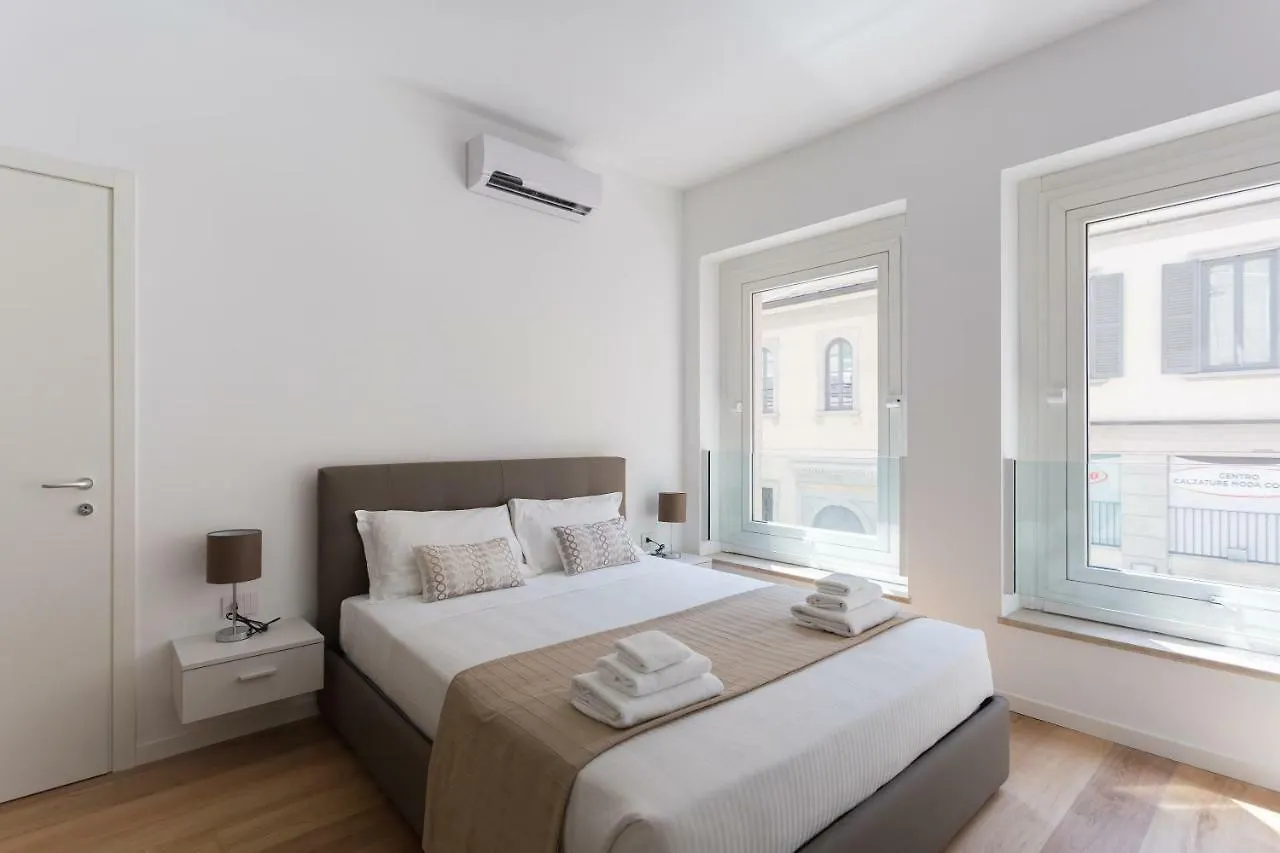 Meravigli 16 - Apt B - Duomo City Center Elegant Apartment Μιλάνο 0*,  Ιταλία